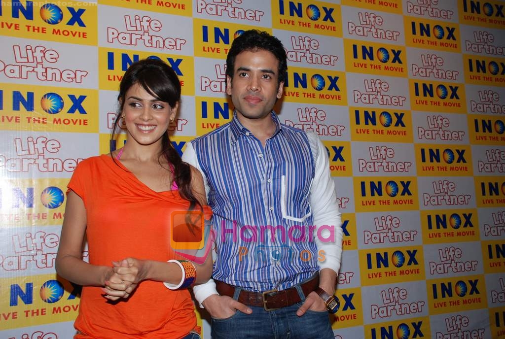 Genelia D Souza, Tusshar Kapoor promote Life Partner in INOX on 11th Aug 2009 
