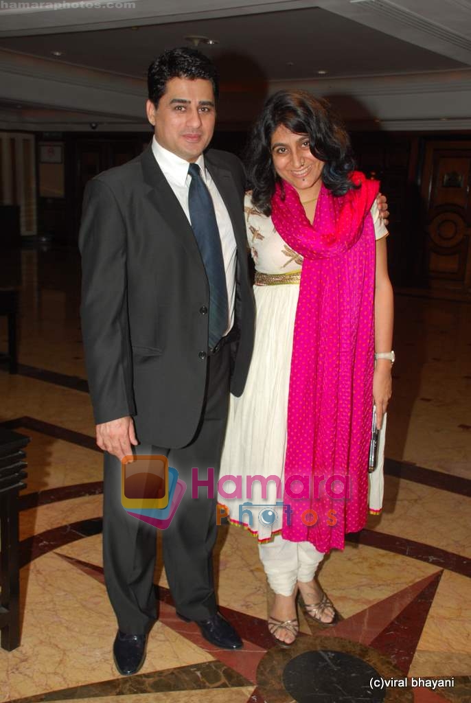 Ayub Khan, Niharika at Ramesh Taurani's 25th Wedding Anniversary Celebrations on 11th Aug 2009 