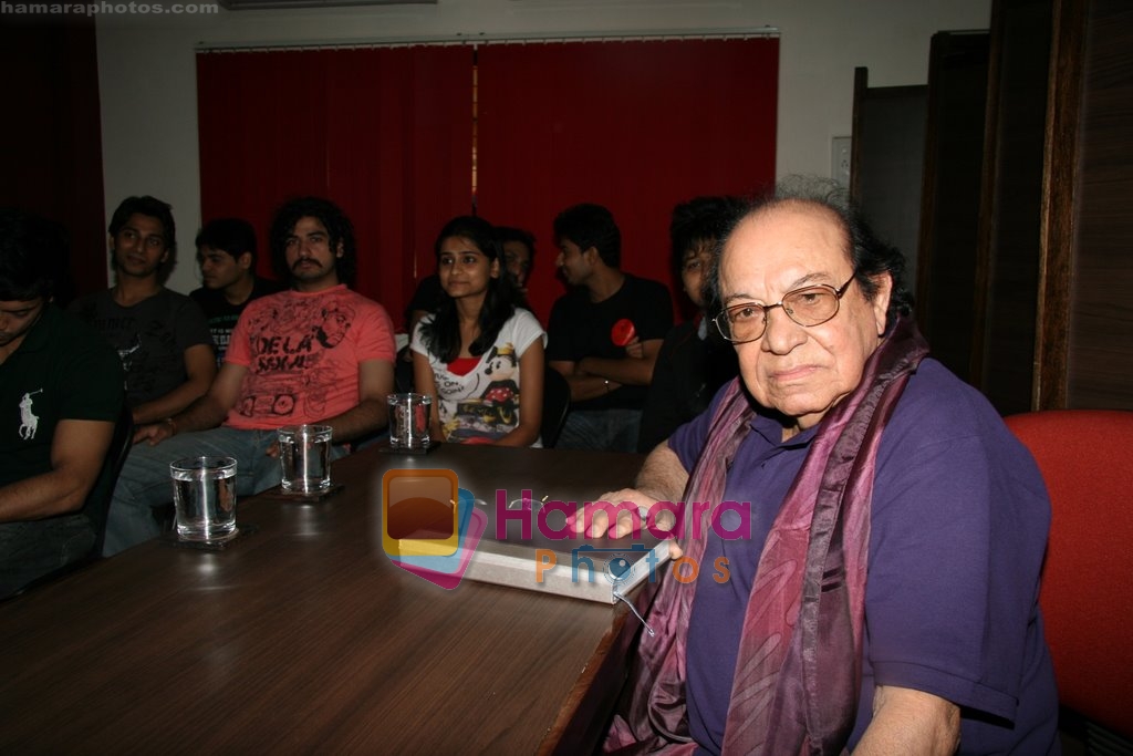 at Roshan Taneja acting classes in Andheri, Mumbai on 13th Aug 2009 