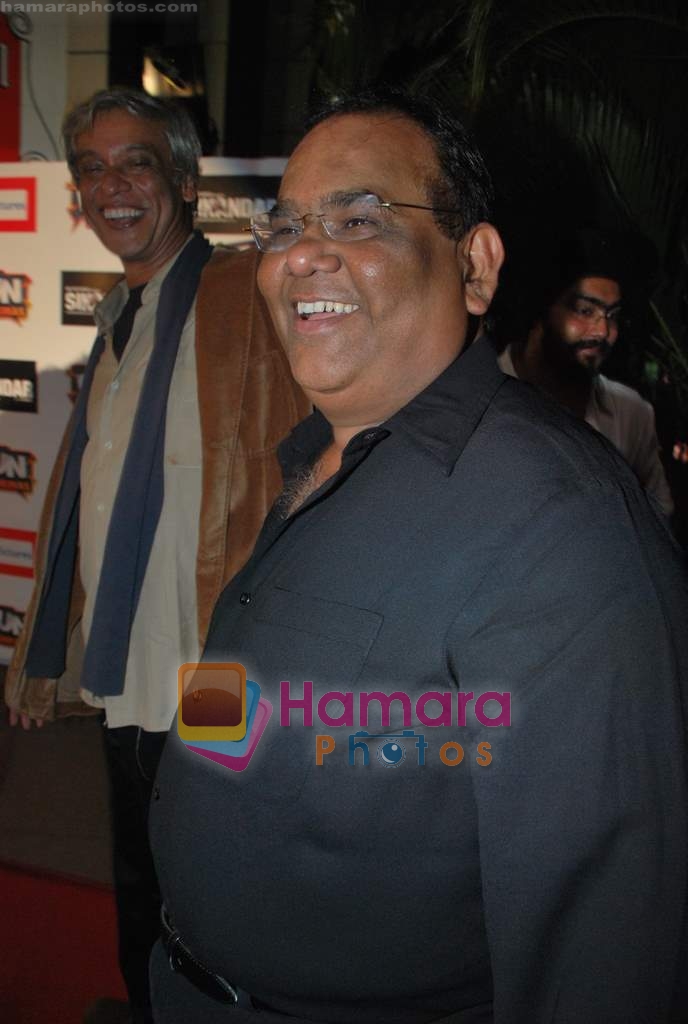 Satish Kaushik at Sikandar premiere  in Fun on 20th Aug 2009 