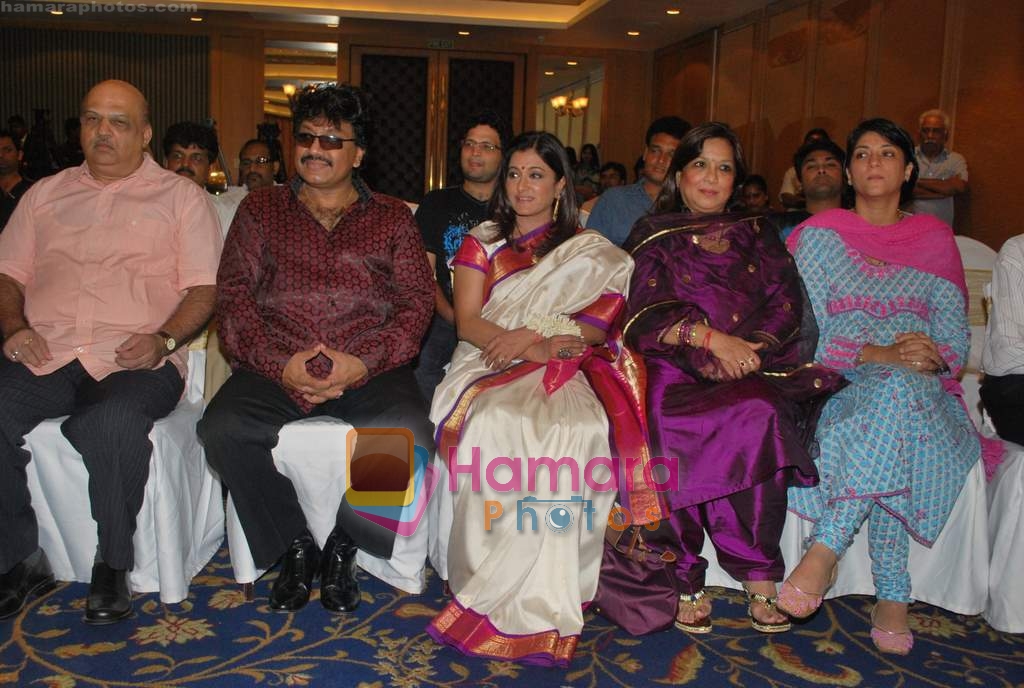 Sonali Rathod, Shravan Kumar, Priya Dutt at the Launch of Roopkumar and Sonali Rathod's album Ishtdev Ganpati in BJN on 19th Aug 2009 