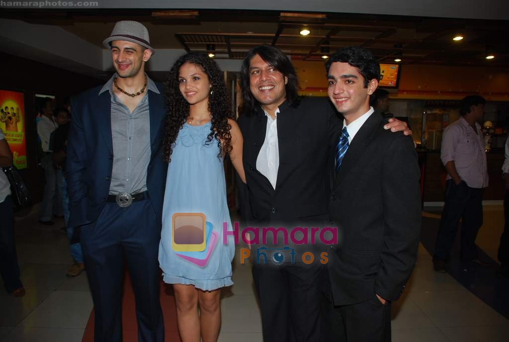 Ayesha Kapoor, Parzun Dastur, Arunoday Singh, Piyush Jha at Sikandar premiere  in Fun on 20th Aug 2009 