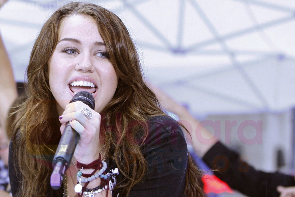 Miley Cyrus Performs On NBC's TODAY on August 28, 2009 at Rockefeller Center, NY