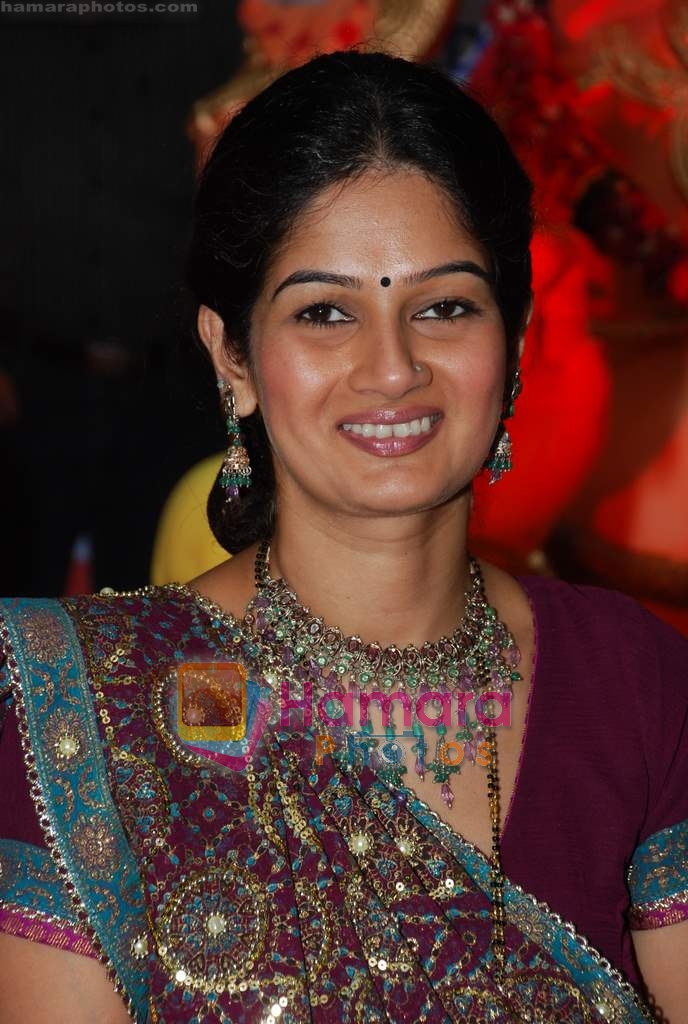 Reshma Tipnis at Basera team celebrate Ganesh festival in Oberoi Mall on 28th Aug 2009 