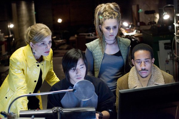 Kyra Sedgwick, Alison Lohman, Ludacris in still from the movie Gamer