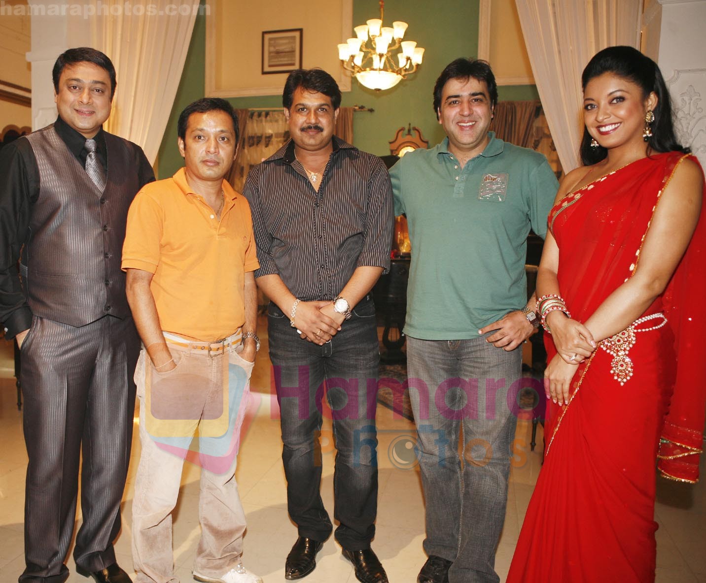 Sachin Khedekar, Director Rajesh Ranshinghe, Producer Krishan Choudhari, Tanushree Dutta on the set of film ROKKK