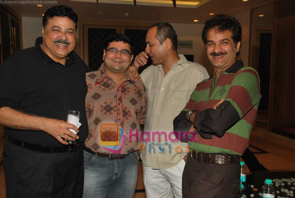 Satish Shah, Deven,  D Majethia at the Launch of Jayhind.tv show by Sumeet Raghavan in BJN on 2nd Sep 2009
