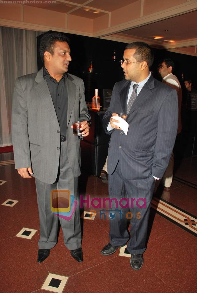 Sanjay Gupta, Chetan Bhagat at Chivas Dinner Bash in Hilton on 3rd Sep 2009 