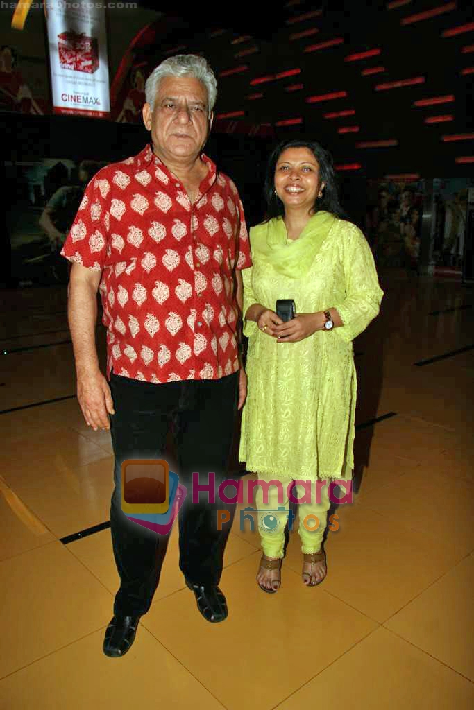 Om Puri at Baabarr film premiere in Cinemax on 10th Sep 2009 