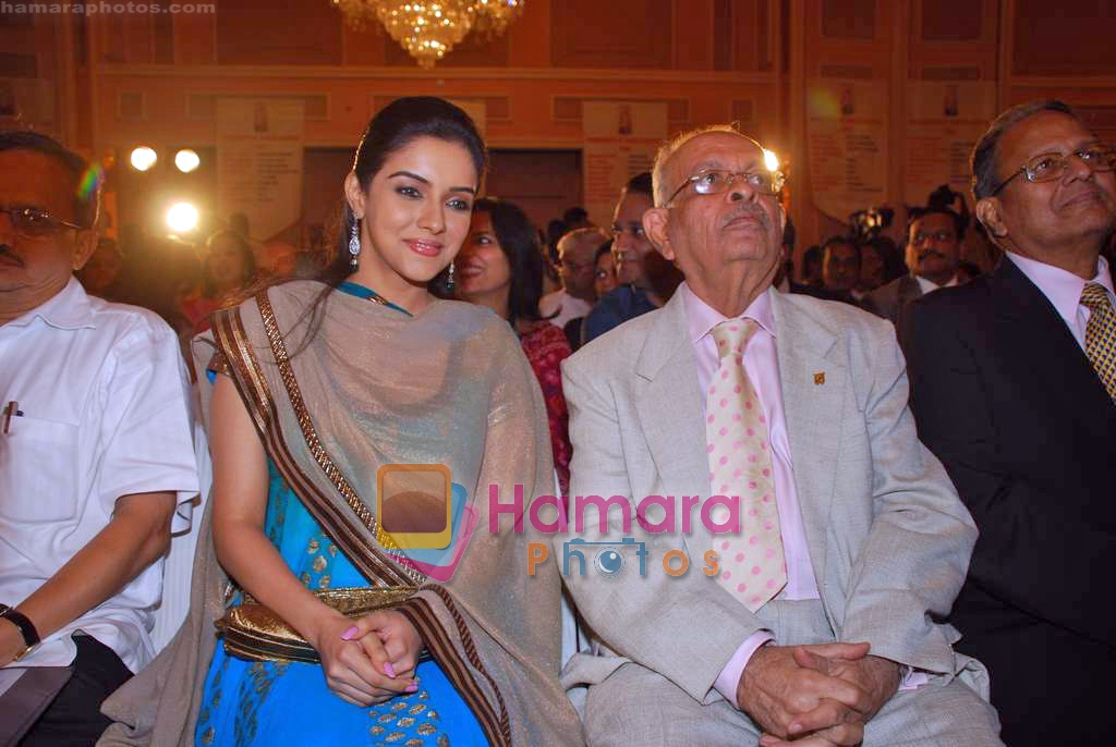 Asin Thottumkal at Giant Awards in Trident on 17th Sep 2009 