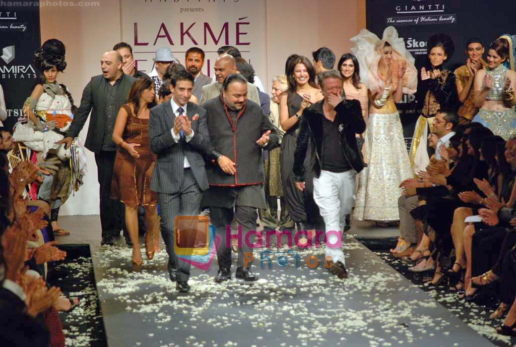 Model walk the ramp for the show called Lakme and IMG celebrate 10 years of fashion by Samira Habitats on LIFW Day1 on 18th Sep 2009 