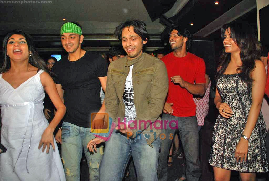 Akshay Kapoor at Fast Forward film bash in Vie Lounge on 19th Sep 2009 