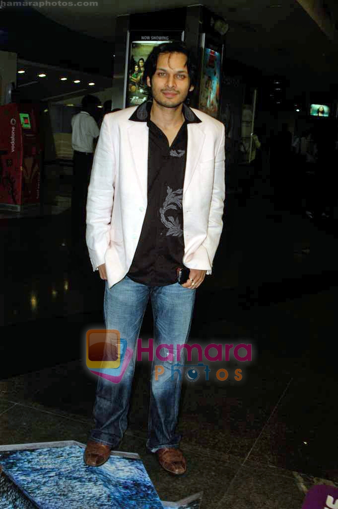 Akshay Kapoor at Fast Forward film premiere  in Fame on 23rd Sep 2009 