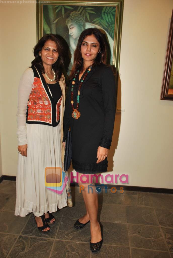 Nisha Jamwal at the Launch of Bratin Khan's exhibition in Point of View Art Gallery, Colaba on 23rd Sep 2009 