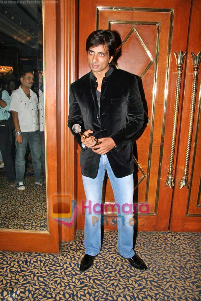 Sonu Sood at Achiever Awards in Leela Hotel on 24th Sep 2009 