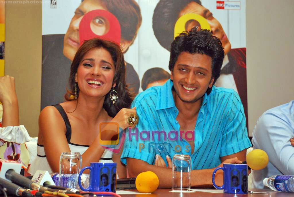 Lara Dutta, Ritesh Deshmukh at Do Knot Disturb press meet in Novotel Hotel on 24th Sep 2009 