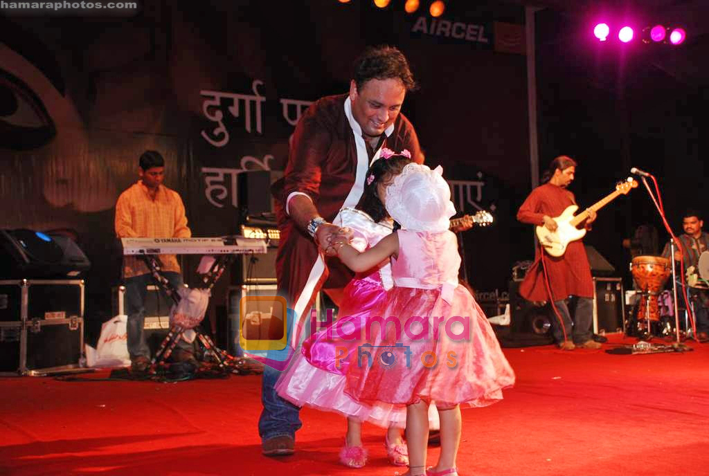 at Durga Mahotsav in Juhu on 26th Sep 2009 