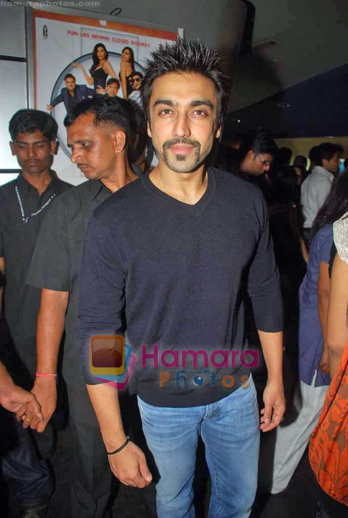 Aashish Chaudhary at Do Knot Disturb film premiere in Fame on 1st Oct 2009 