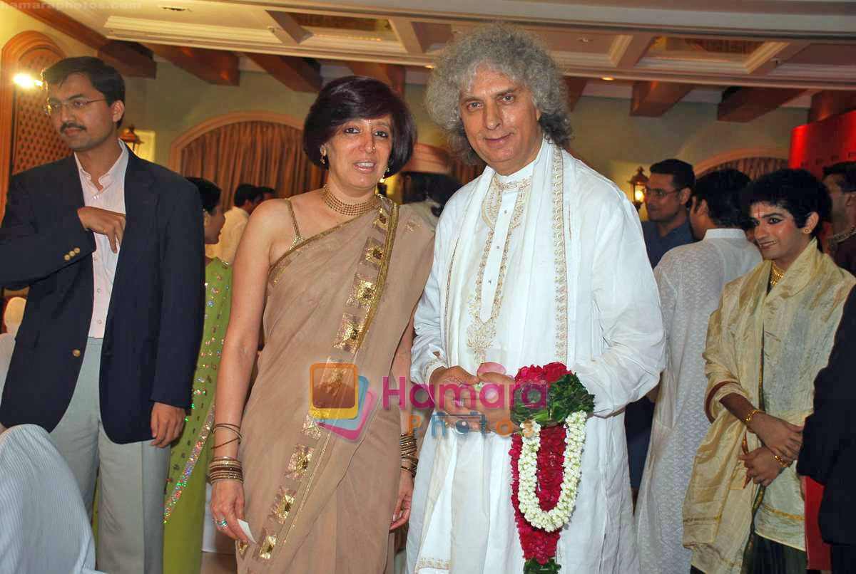 at Krishna Mehta Peta Event  in Taj Land's End on 2nd Oct 2009