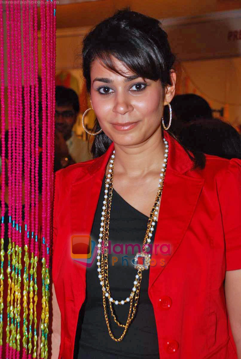 at the inauguration of Gitanjali lifestyle A Chest of Hope exhibition in Taj Presidnt on 3rd Oct 2009 