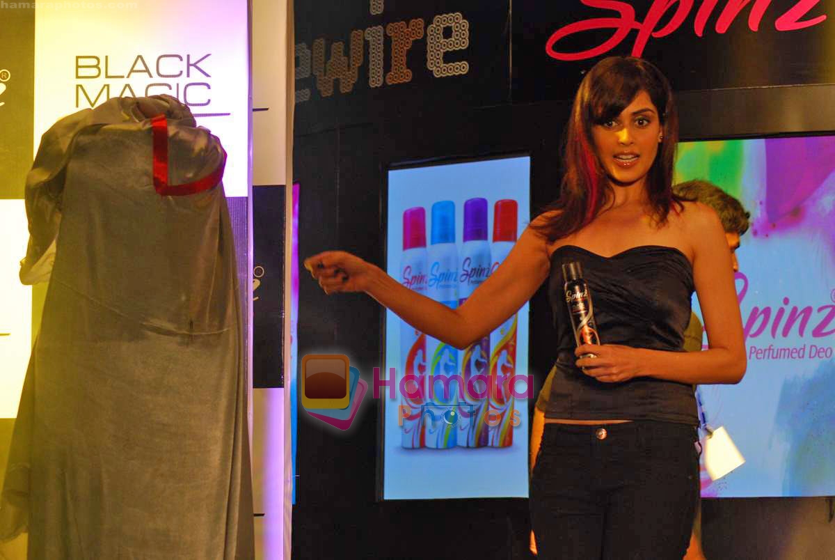 Genelia D Souza at Spinz perfume launch in Lowr Parl on 3rd Oct 2009