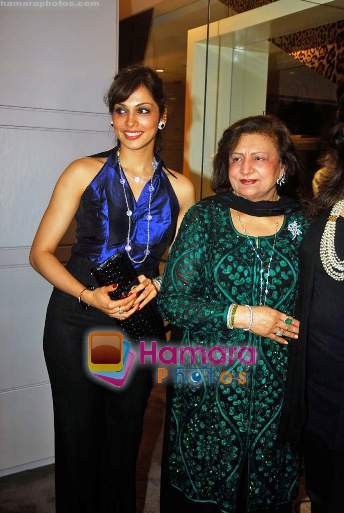 Isha Koppikar at the re- opening of the Jimmy Choo store at Galleria, Trident, Nariman Point, Mumbai on 5th Oct 2009 