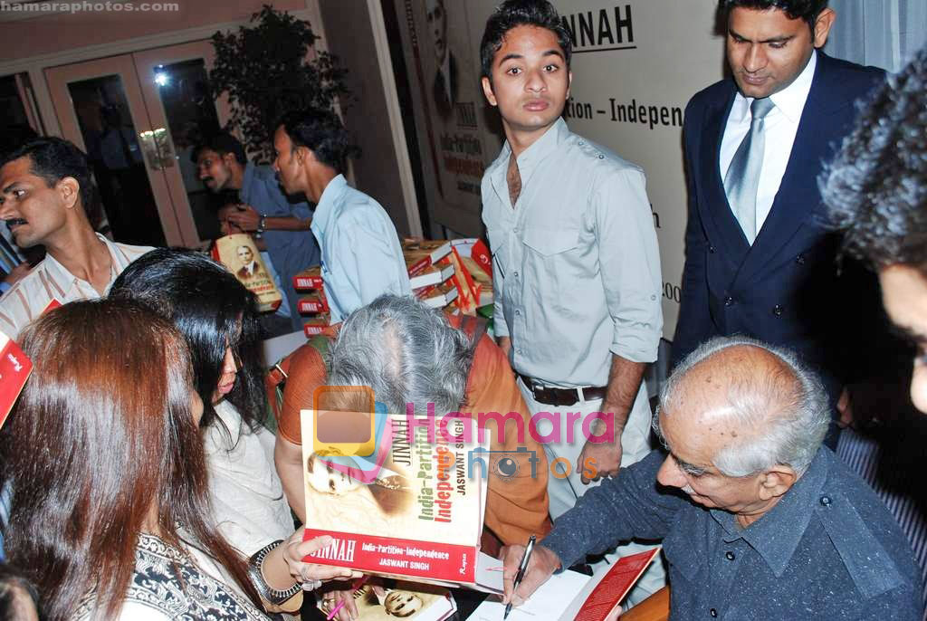 Mahesh Bhatt at Jaswant Singh's book Jinnah launch in Trident on 6th Oct 2009 
