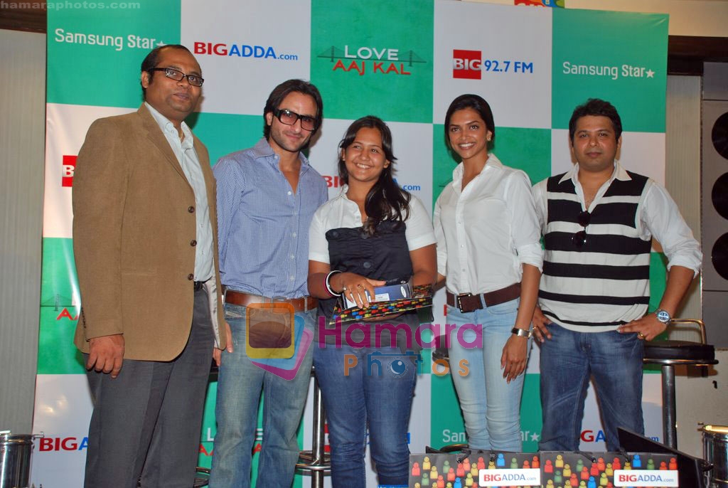 Saif Ali Khan, Deepika Padukone meet Love Aaj Kal Bigadda contest winners in Bandra, Mumbai on 8th Oct 2009 
