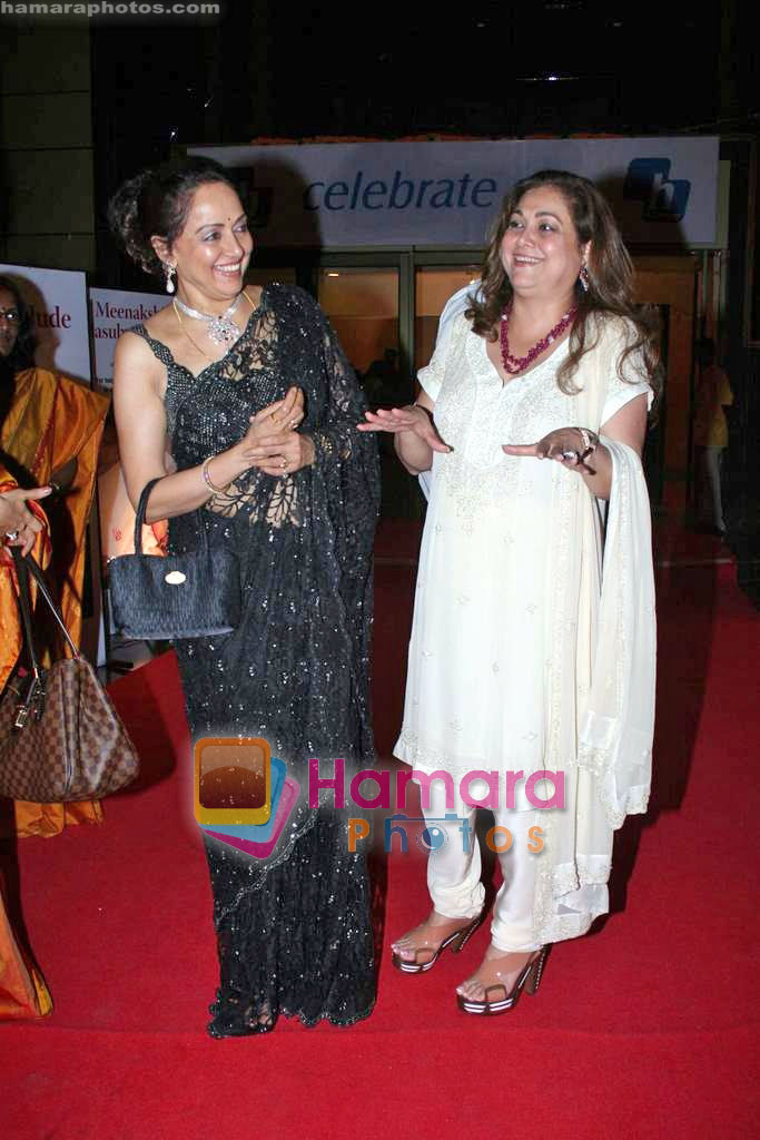 Hema Malini, Tina Ambani at Harmony Silver Awards in Ravindra Natya Mandir on 9th Oct 2009 