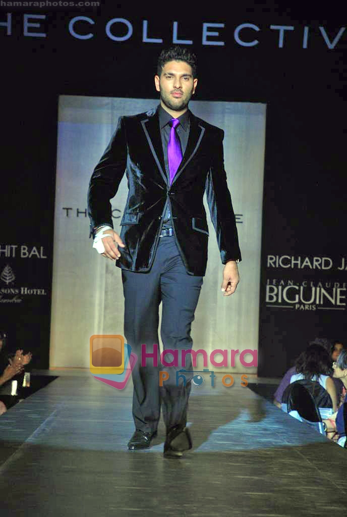 Yuvraj Singh at The Collective show in Palladium  on 9th Oct 2009 