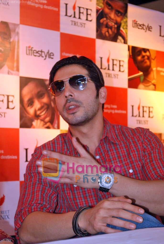 Zayed Khan at the launch of Light of Light NGO in Phoenix Mall on 10th Oct 2009 