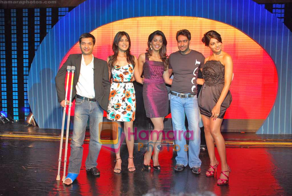 Bipasha Basu, Mugdha Godse, Ajay Devgan at MTV relaunch meet in Taj Land's End on 12th Oct 2009 