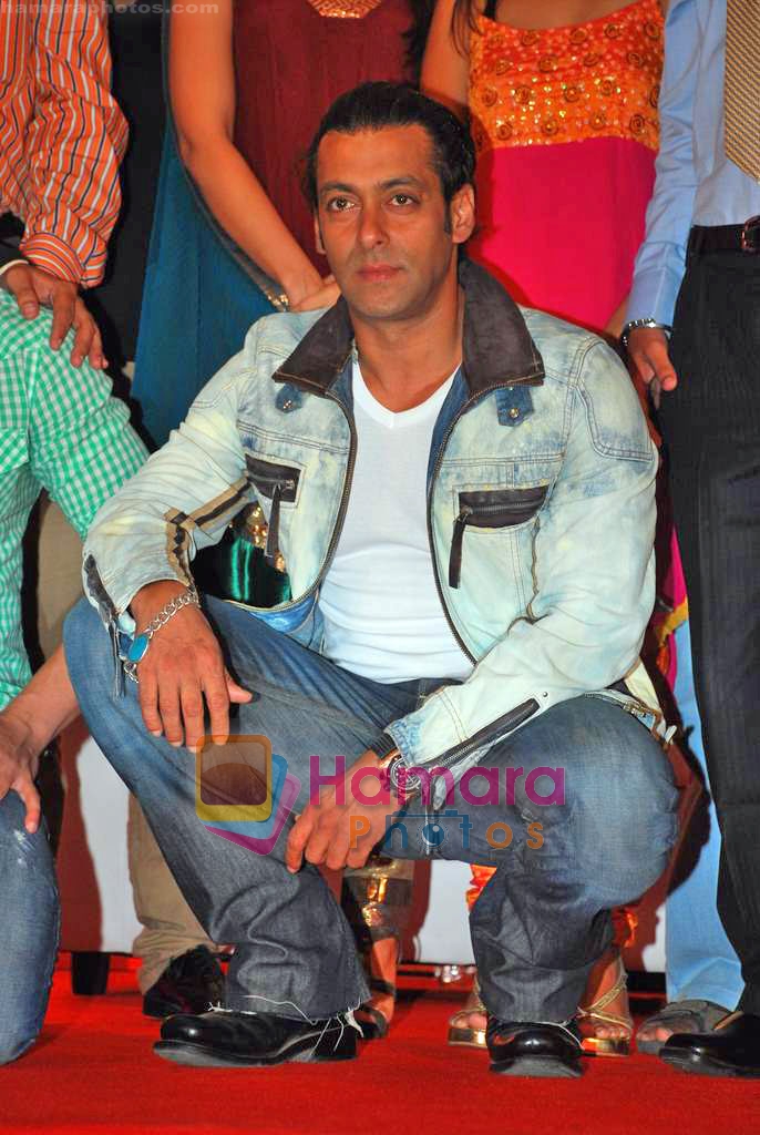 Salman Khan at Main Aur Mrs Khanna VIP Make a Wish foundation event in Taj Land's End on 11th Oct 2009 