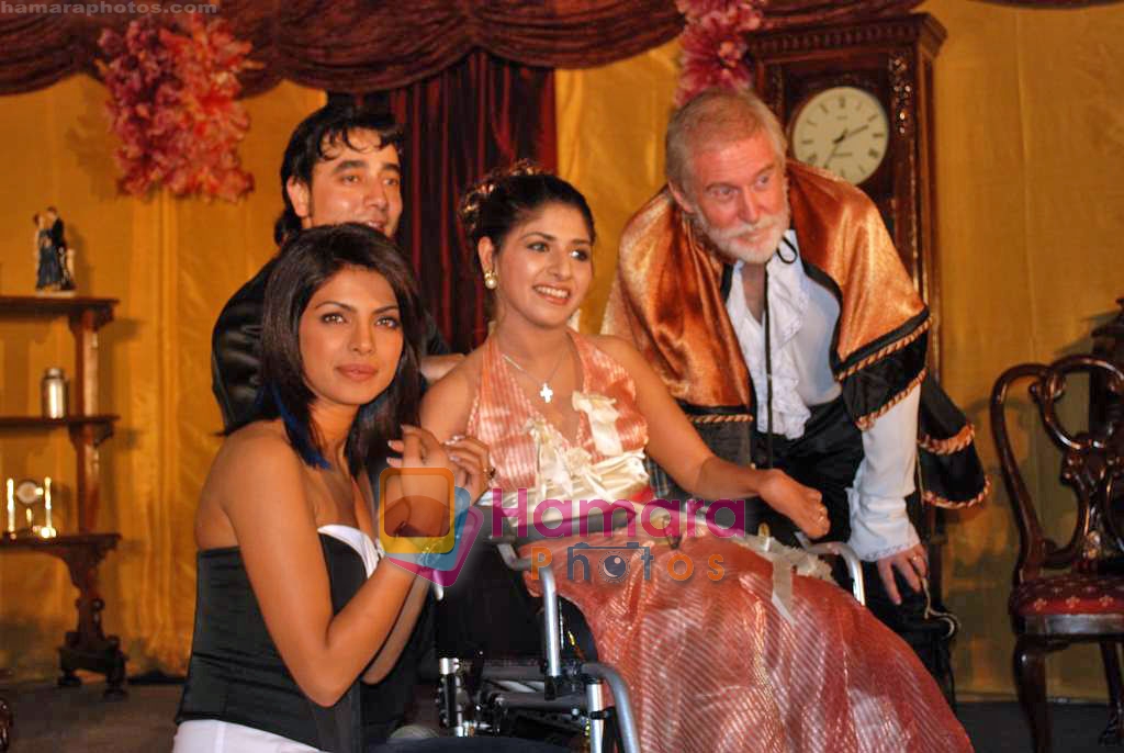 Priyanka Chopra, Tom Alter at Tom Alter's play The Melody of Love in ITC Grand Maratha on 11th Oct 2009 