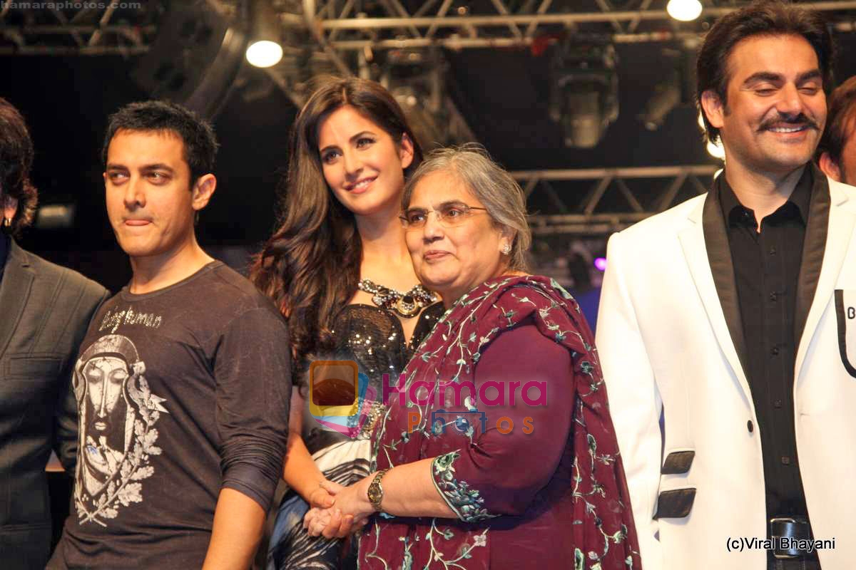 Aamir, Katrina, Arbaaz Khan at Being Human Show in HDIL Day 2 on 13th Oct 2009 