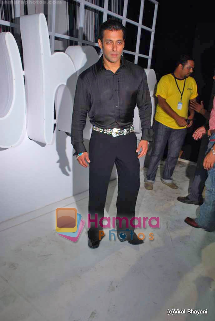 Salman Khan at Being Human Show in HDIL Day 2 on 13th Oct 2009 