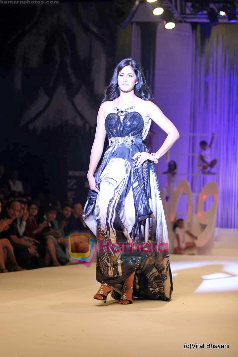 Katrina Kaif at Being Human Show in HDIL Day 2 on 13th Oct 2009 