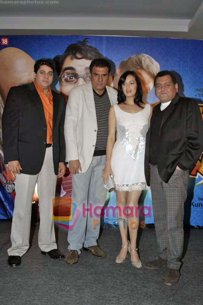 Cyrus Broacha, Dia Mirza, Boman Irani at Fruit N Nut promotional event in Joss on 14th Oct 2009 