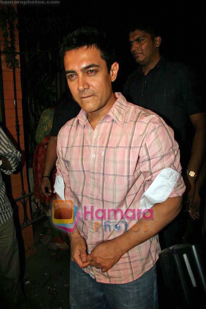 Aamir Khan at Diwali Card Party Celebration on 17th Oct 2009 