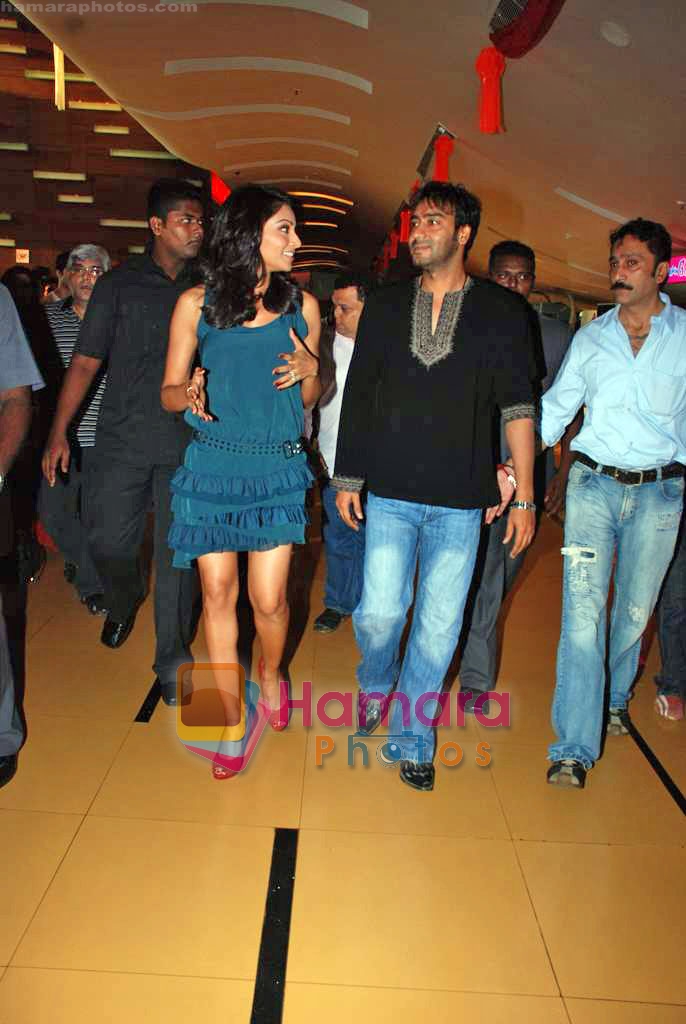 Bipasha Basu, Ajay Devgan at All the Best promotional event in Cinemax on 18th Oct 2009 