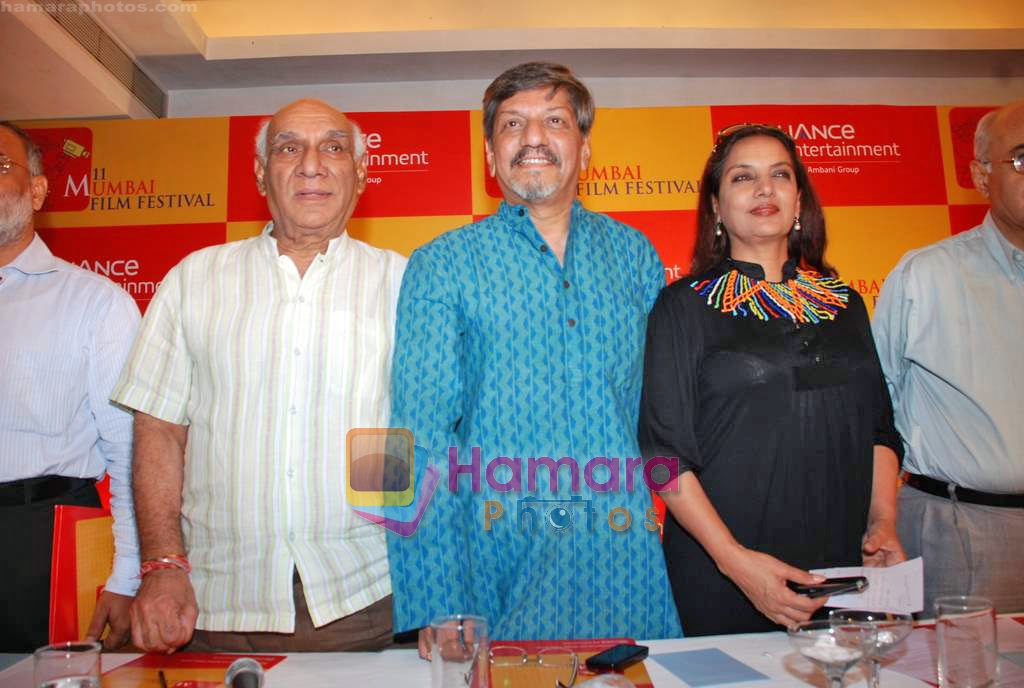 Yash Chopra, Amol Palekar, Shabana Azmi at Mumbai Film Festival Press Meet in Sun N Sand Hotel on 20th Oct 2009 