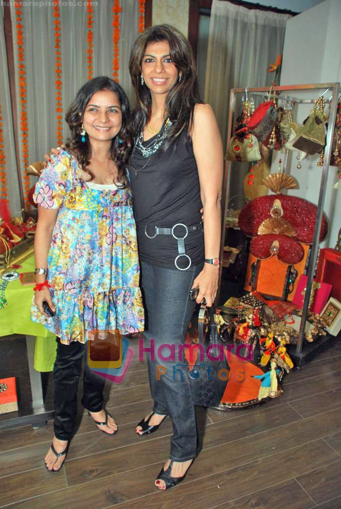 at Amara store to promote designers Archana Kocchar, Meera Mahadevia and Neyomi Khaitan in Amara on 22nd Oct 2009 