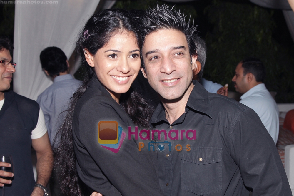 Suneet Verma with Diva Dhawan at Elite Model Management Bash in Olive, New Delhi on 22nd Oct 2009