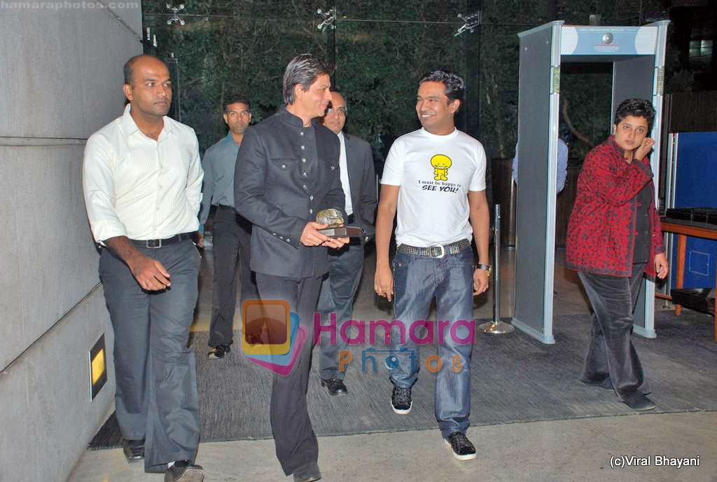 Shahrukh Khan at Subhash Ghai's Mukta Arts anniversary bash on 24th Oct 2009 