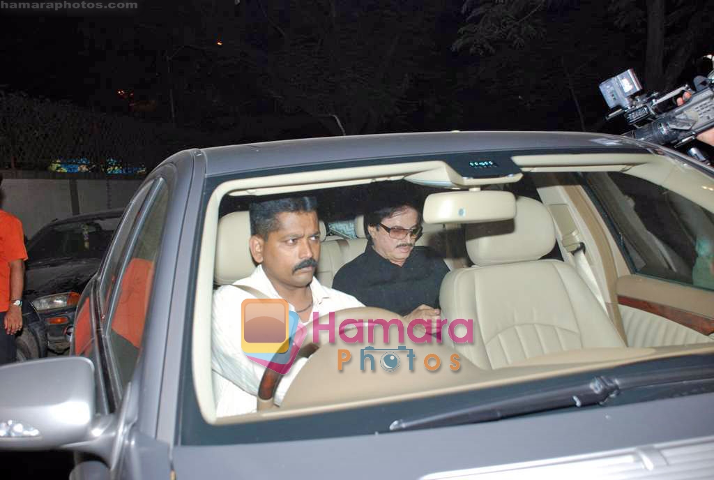 Sanjay Khan at Hrithik's mom Pinky Roshan's bash in Juhu Residence on 25th Oct 2009 