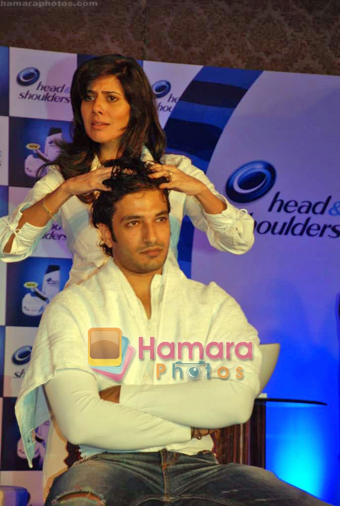 at the launch of New Head N Shoulders Scalp Massage Cream in Mumbai on 29th Oct 2009 