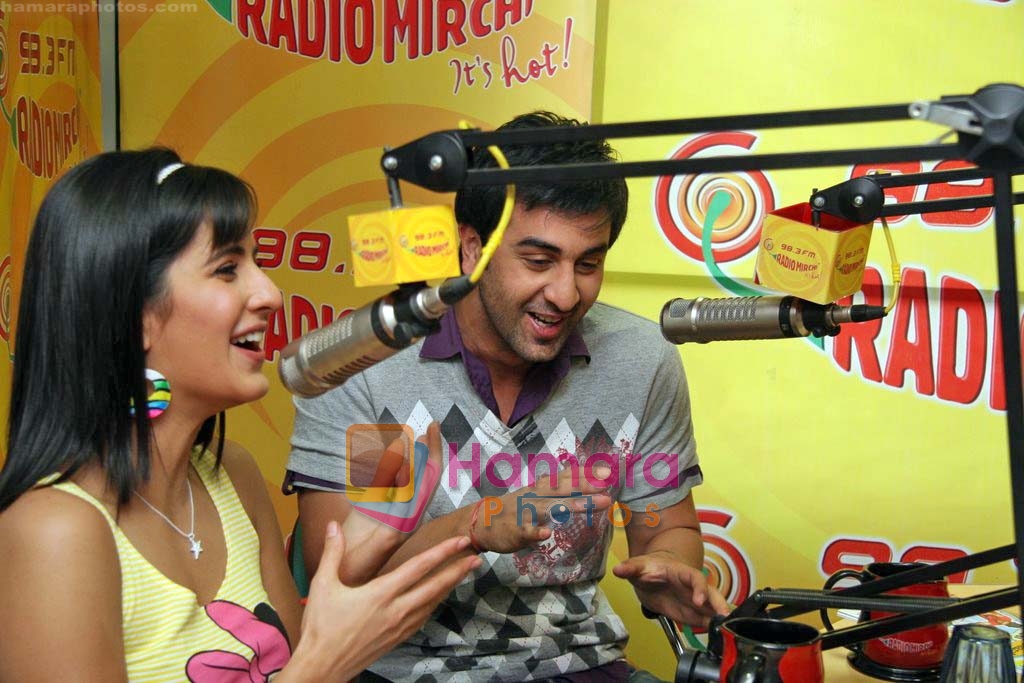 Katrina Kaif, Ranbir Kapoor promote Ajab Prem ki Ghazab Kahani on Radio Mirchi in Mumbai on 2nd Nov 2009  