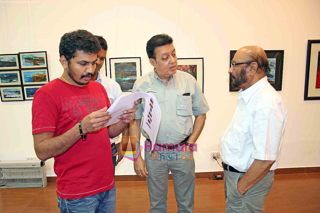 at Neena Singh art show in Nehru Centre, Mumbai on 6th Nov 2009 ~1