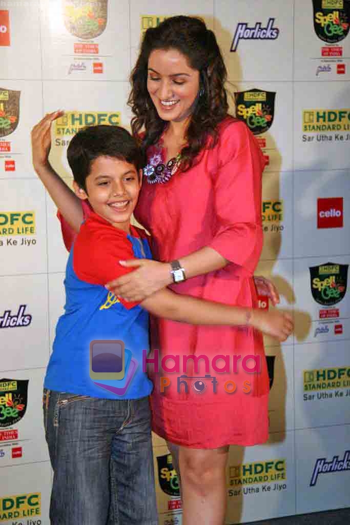 Tisca Chopra, Darsheel Safary at the Launch of HDFC Standard Life Spell Bee- India Spells 2010 in Mumbai on 11th Nov 2009 