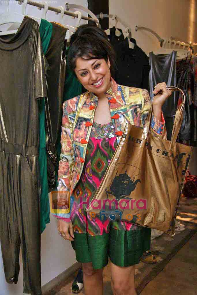 at Creo store launch in Kemps Corner on 11th Nov 2009 